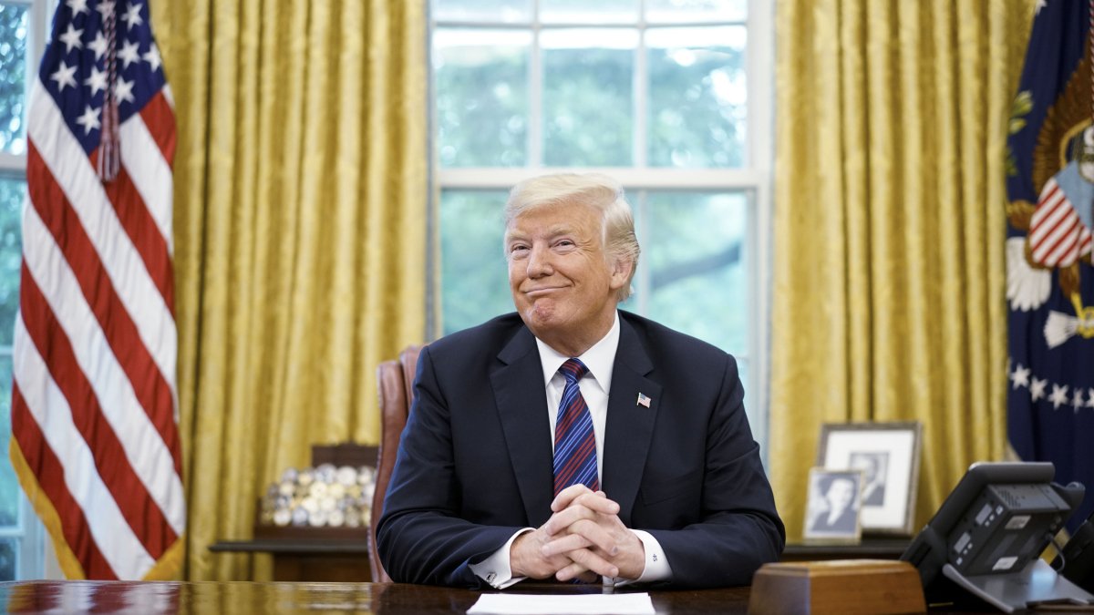Trump não será convencido a abandonar seu iPhone, nem mesmo por espiões chineses.