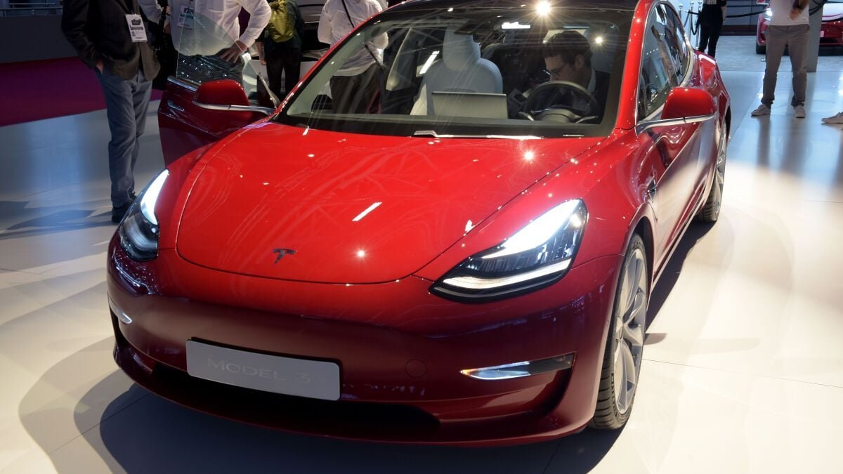 A Tesla está cada vez mais próxima de alcançar seu objetivo de carros autônomos com uma importante atualização para o Autopilot.