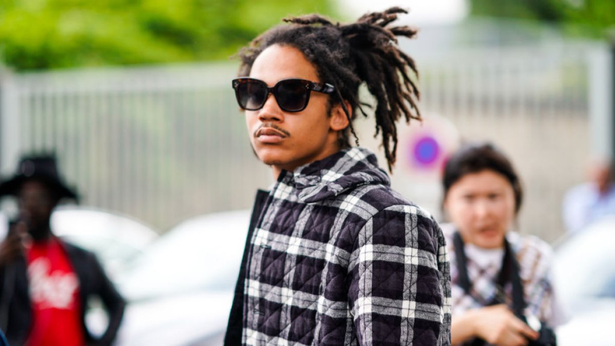 Influenciador processado por não divulgar adequadamente os Snap’s Spectacles.