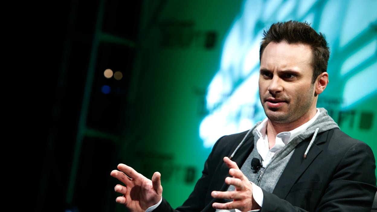 Facebook loses another important executive as Oculus co-founder resigns